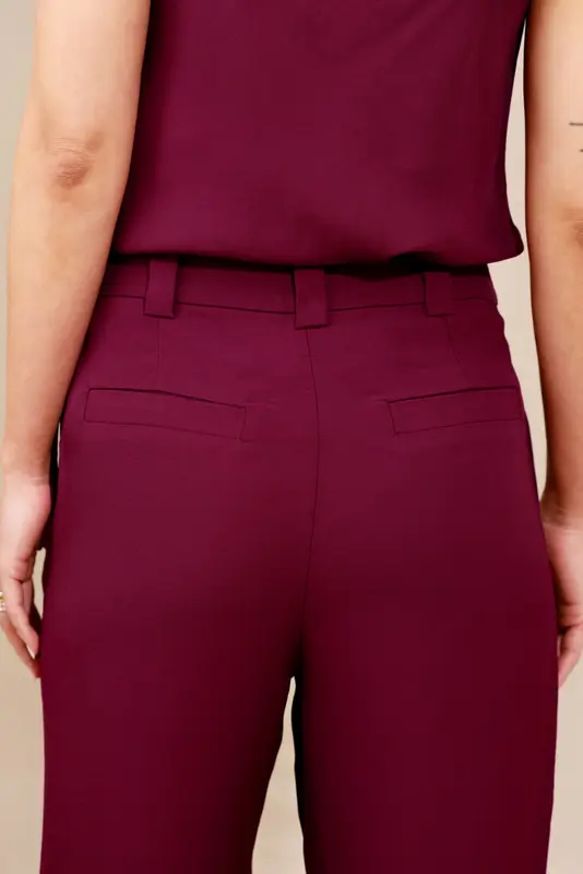CALÇA BRUNA